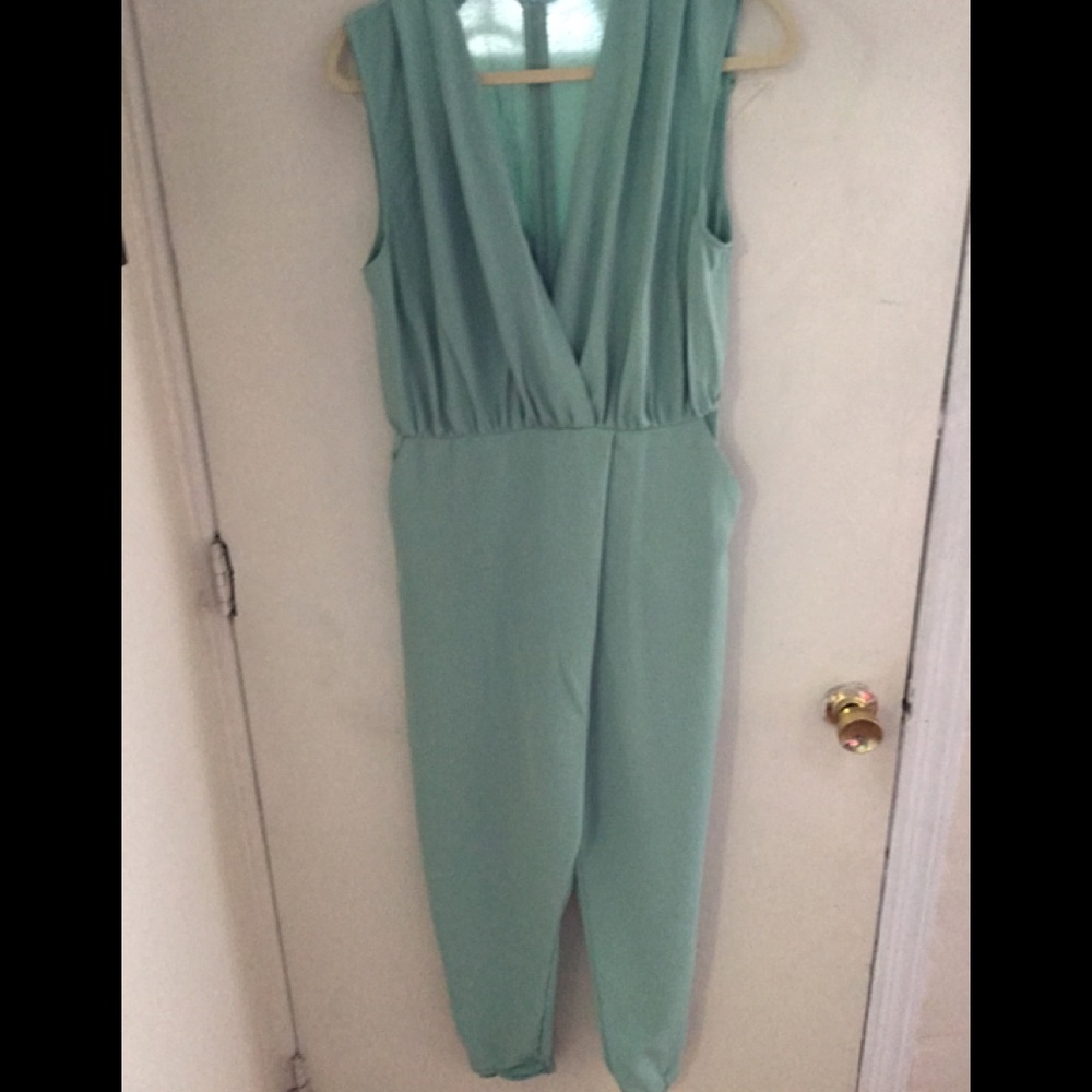 100% Polyester Jumpsuit - image 1